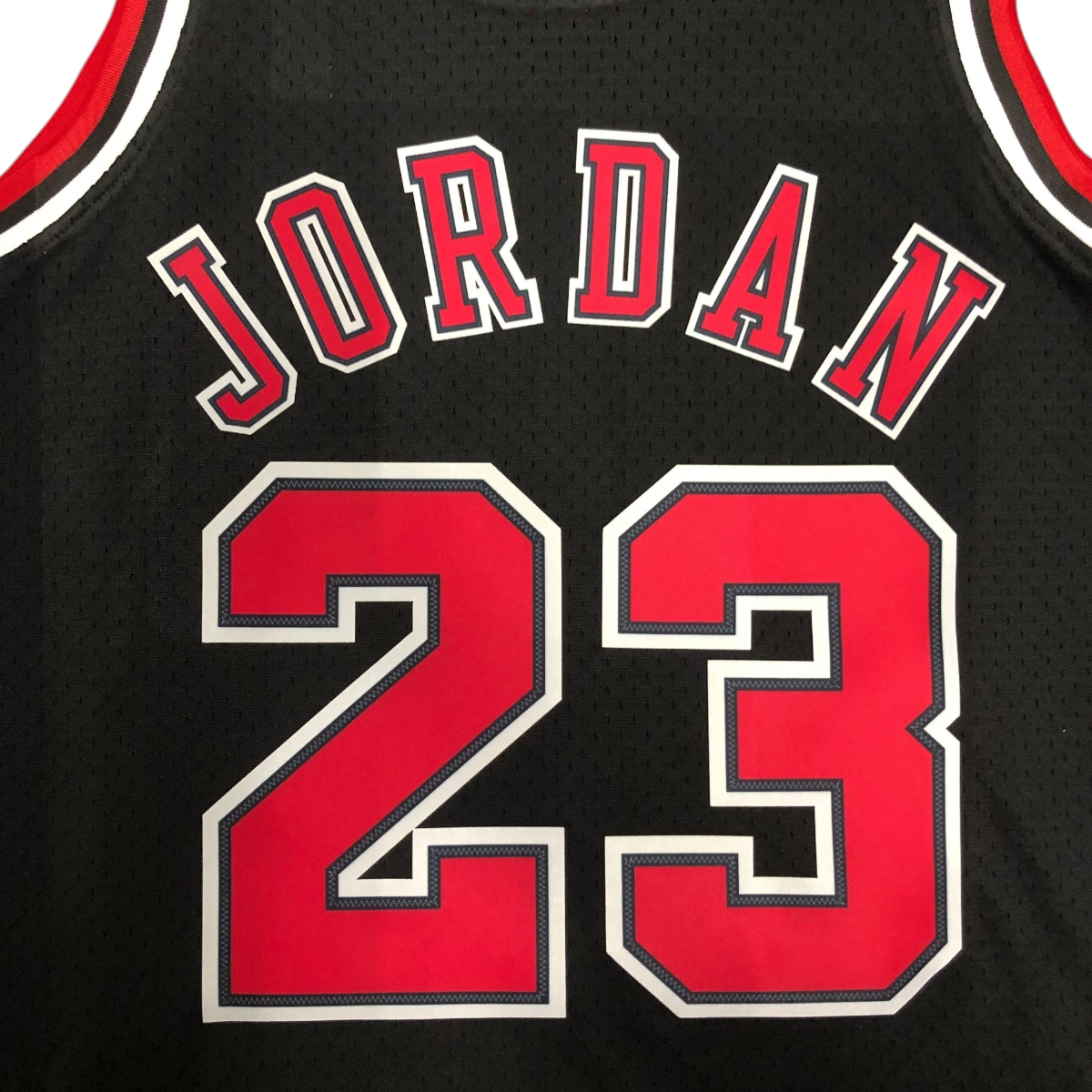 Jersey M&N Chicago Bulls 1997/98 Clásico – Michael Jordan #23