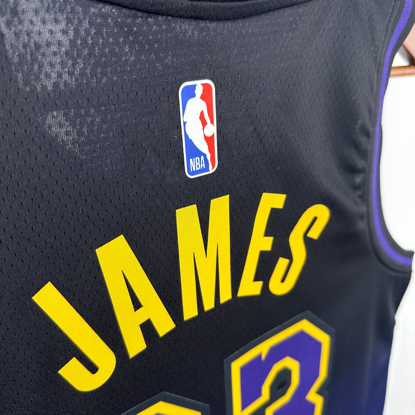 Jersey Los Angeles Lakers City Edition 2025 – LeBron James #23