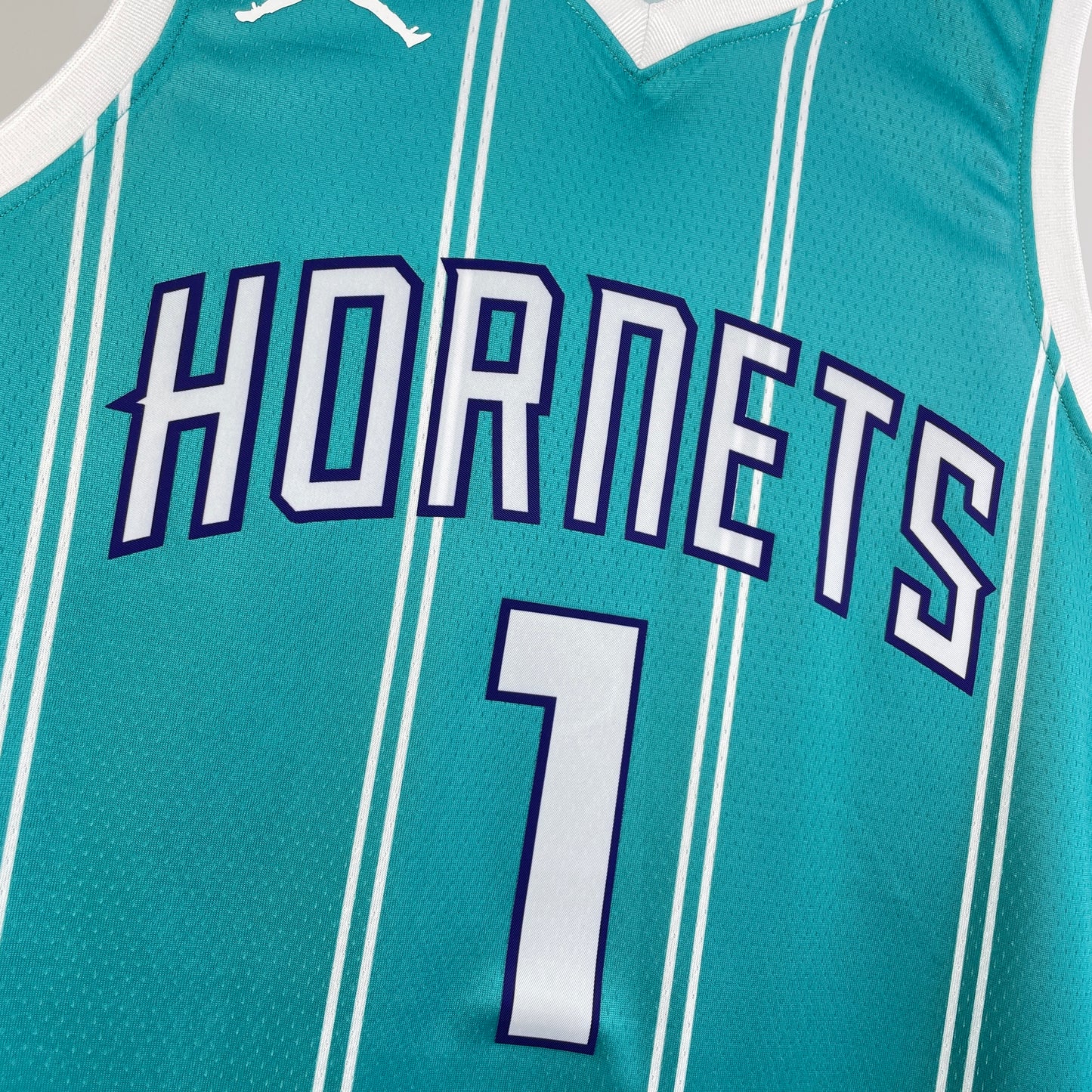 Jersey Charlotte Hornets Icon Edition – LaMelo Ball Azul 2025