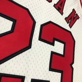 Jersey Clásico Chicago Bulls 1997-98 – Michael Jordan #23 Blanco
