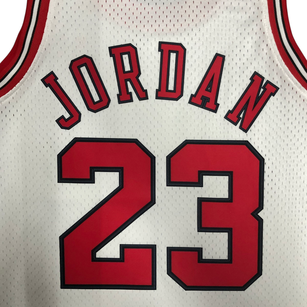 Jersey Clásico Chicago Bulls 1997-98 – Michael Jordan #23 Blanco
