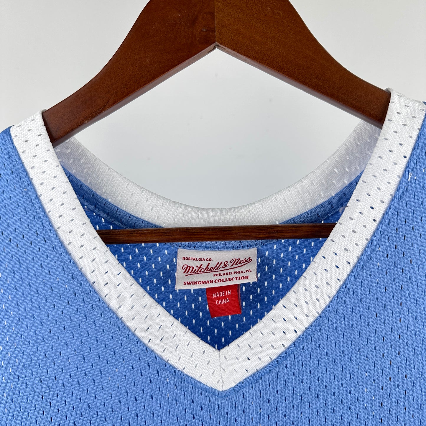 Jersey Universidad North Carolina Azul – Michael Jordan #23 | Estilo Retro