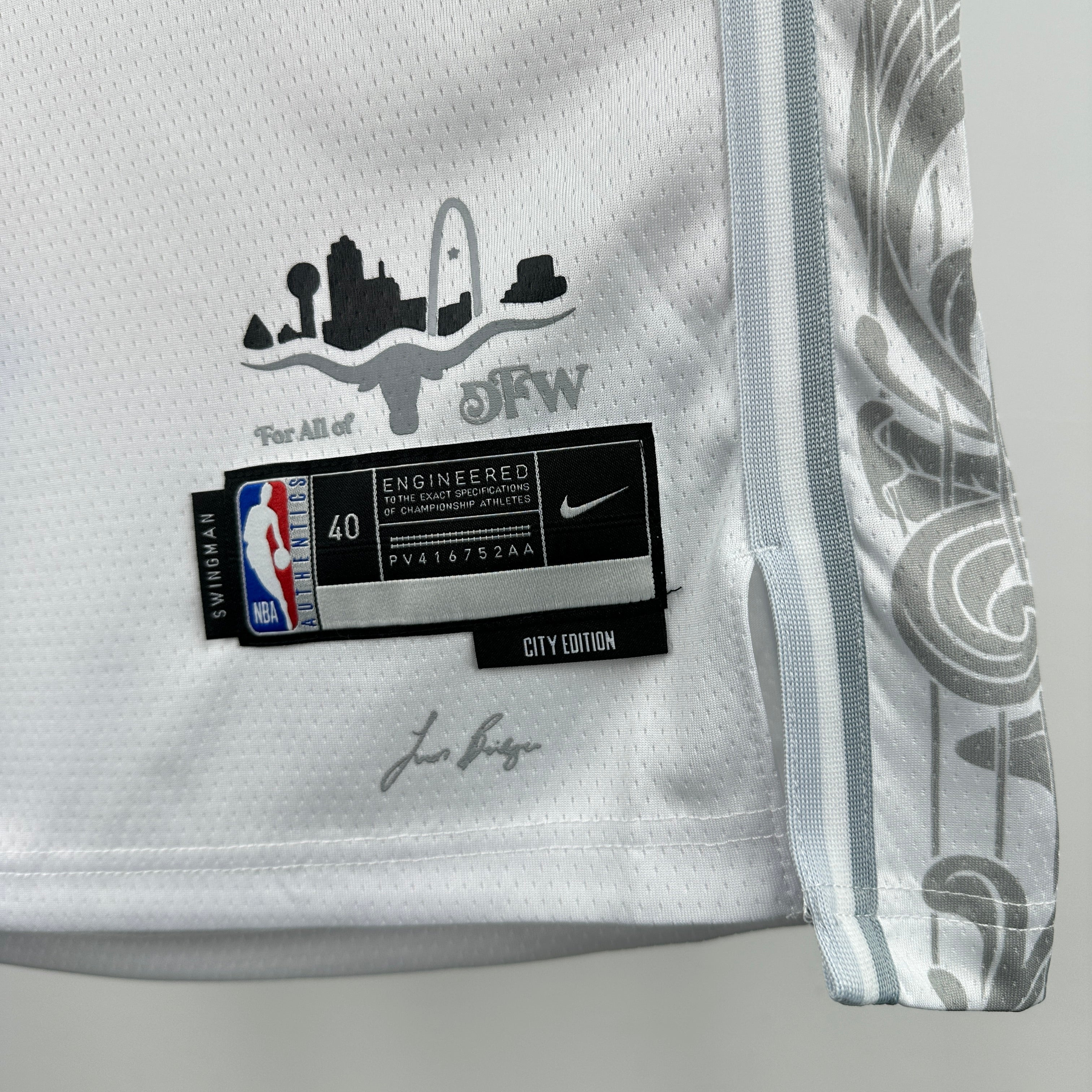 Jersey  Dallas Mavericks City Edition 2025 – Kyrie Irving #11