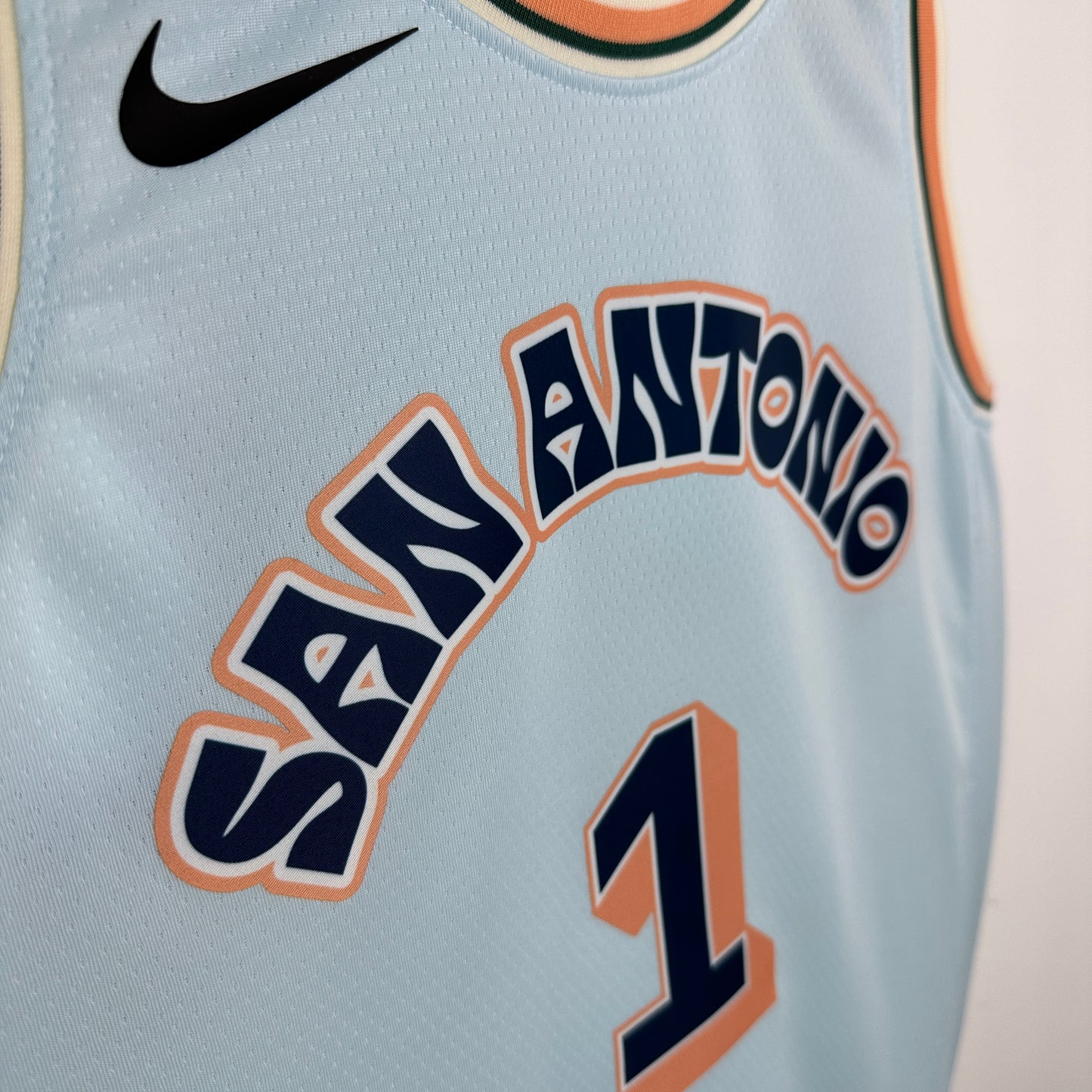 Jersey  San Antonio Spurs City Edition 2025 – Victor Wembanyama #1