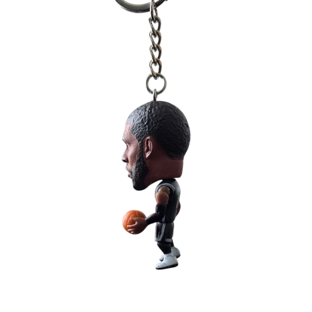 Llavero Figura de Jugador de Básquetbol – Mini Coleccionable con Balón