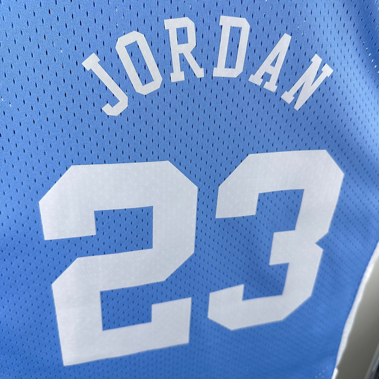 Jersey Universidad North Carolina Azul – Michael Jordan #23 | Estilo Retro